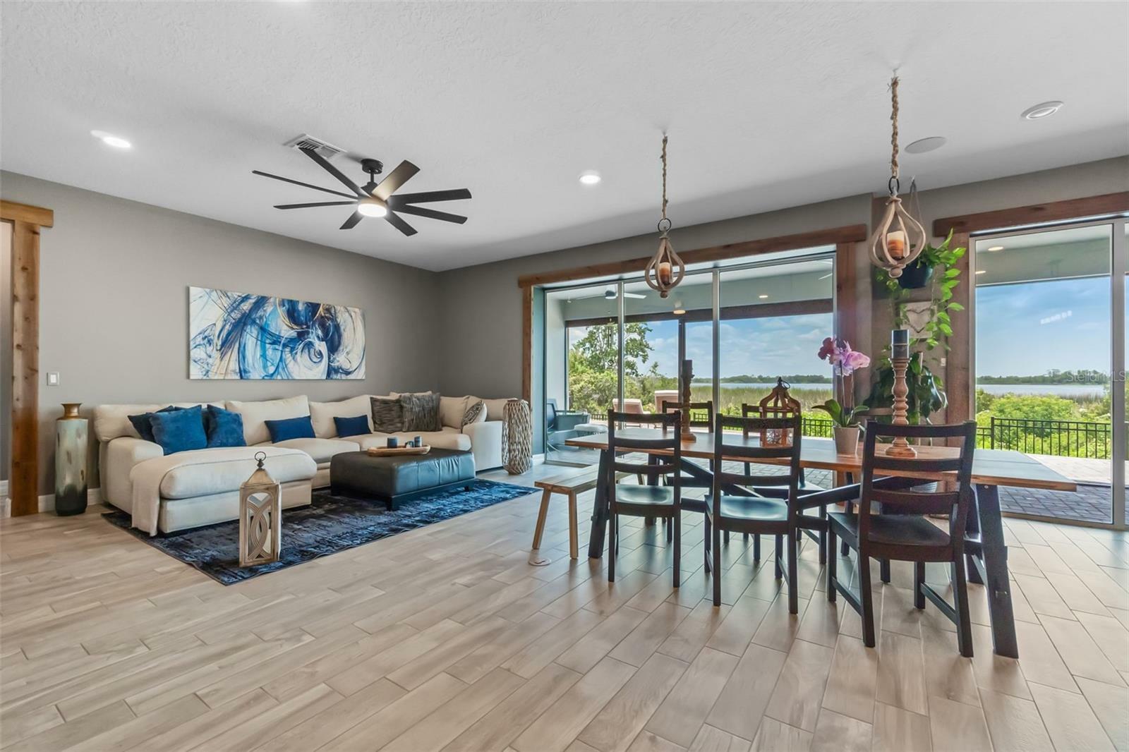 Property Photo: 2330 Nuthatch Street FL 34771