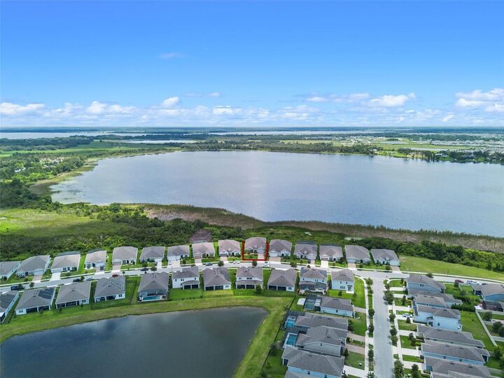 Property Photo: 2330 Nuthatch Street FL 34771