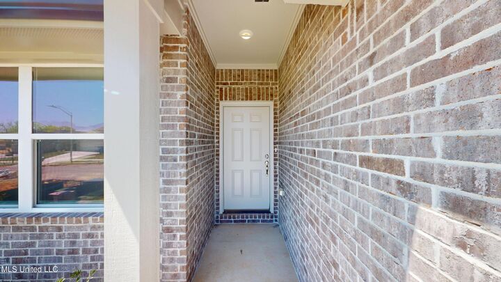 Property Photo:  7881 Gardendale Drive  MS 38654 