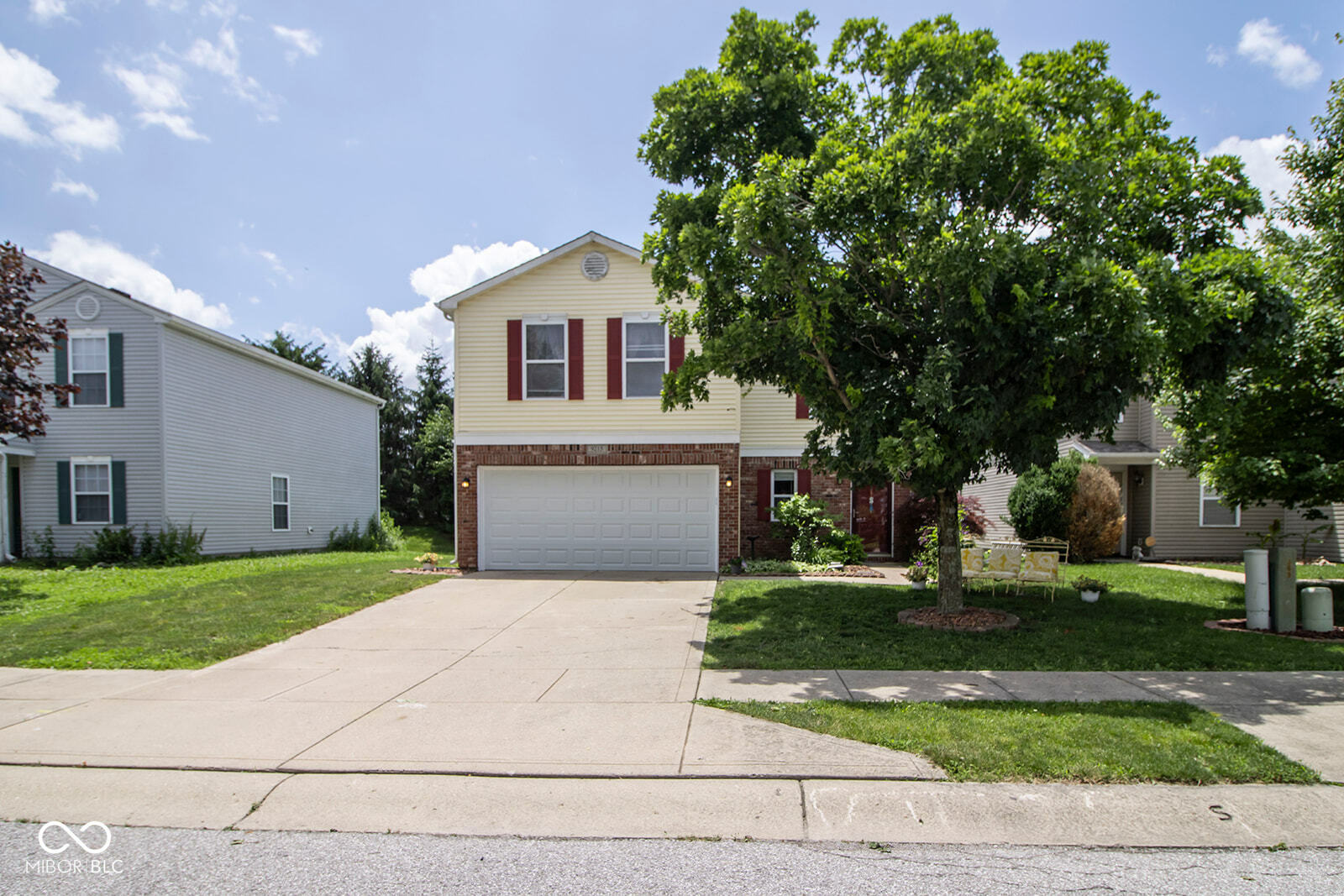 Property Photo:  9215 Stones Bluff Place  IN 46113 
