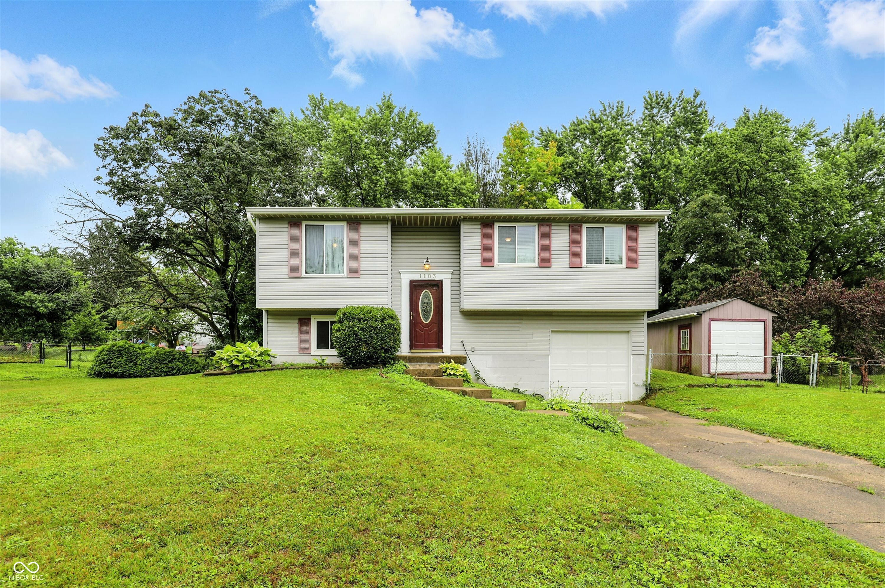 1103 Rosengarten Drive  Greenwood IN 46142 photo