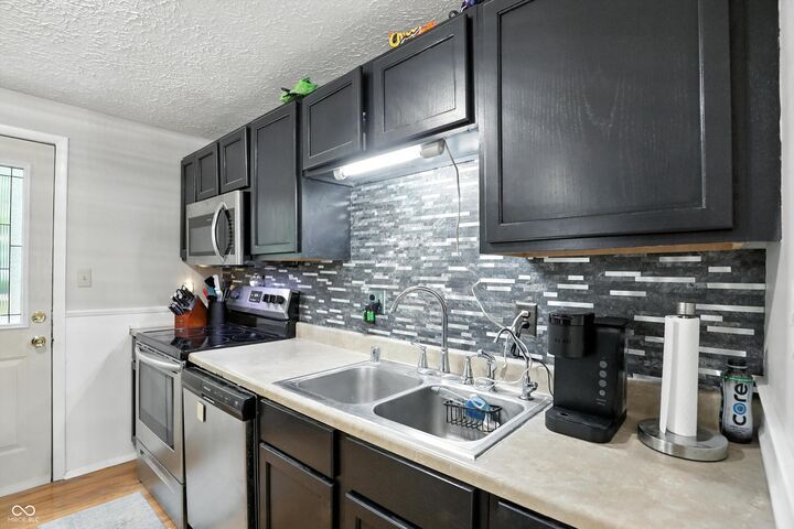 1103 Rosengarten Drive  Greenwood IN 46142 photo