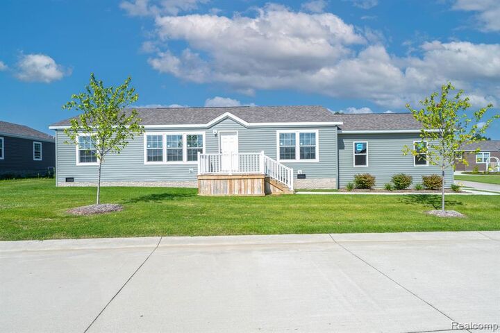 2776 Pinellas Court  Lapeer MI 48446 photo