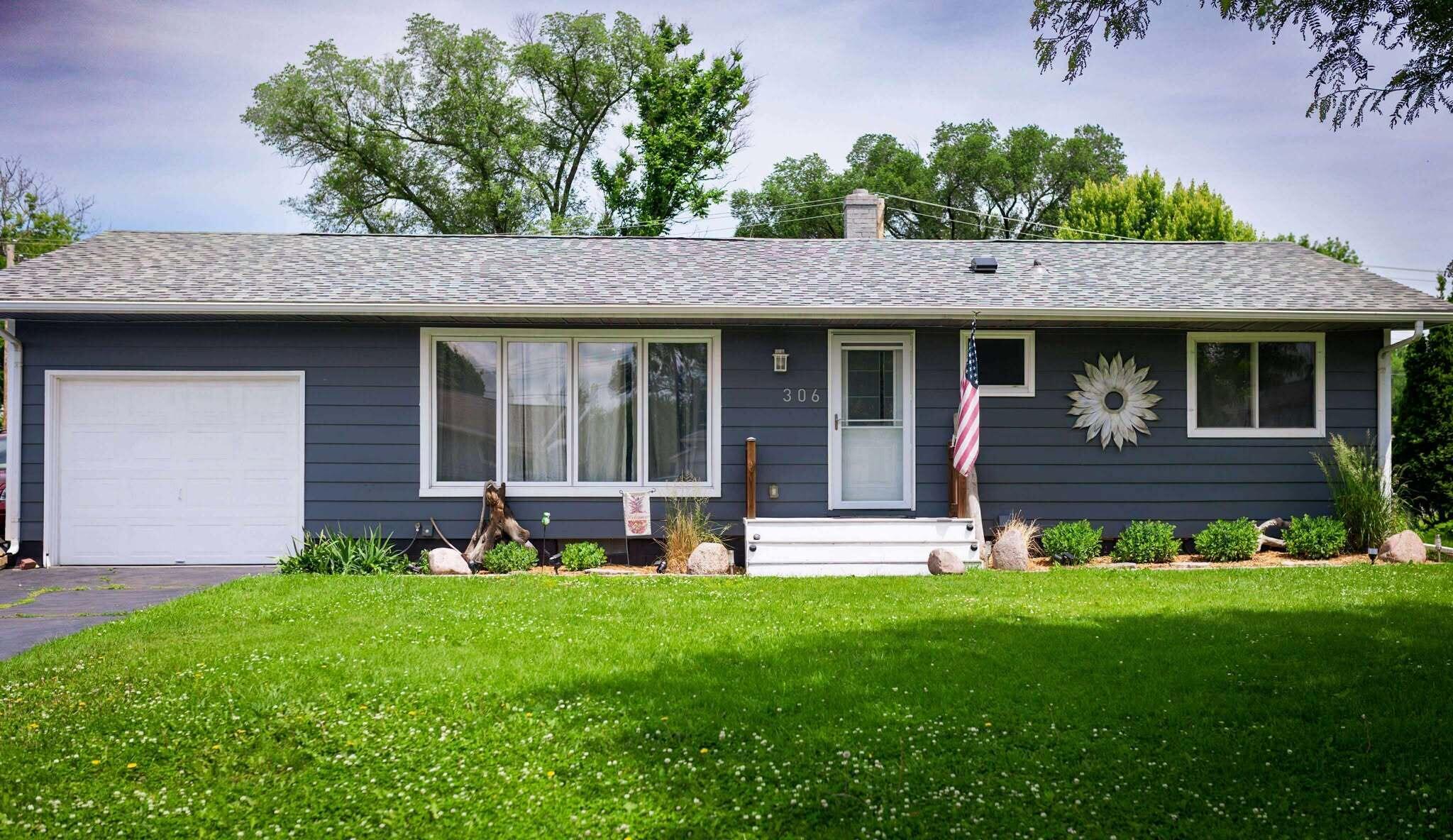 Property Photo:  306 4th St  MN 55947 