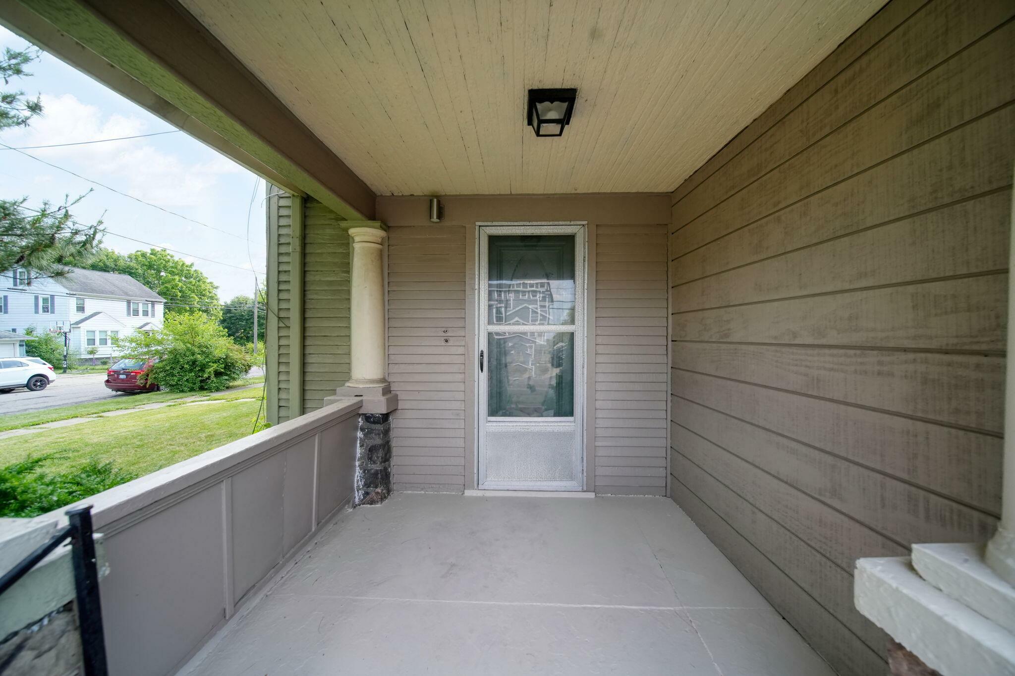 Property Photo: 1302 Lansing Avenue MI 49202