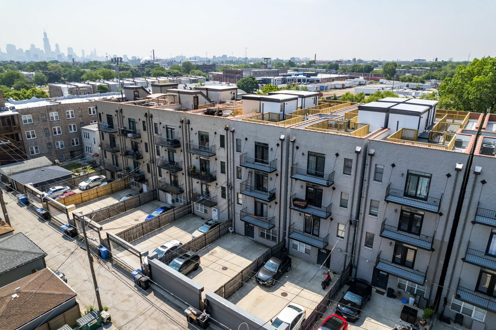 Property Photo: 3130 W Walton Street 1 IL 60622