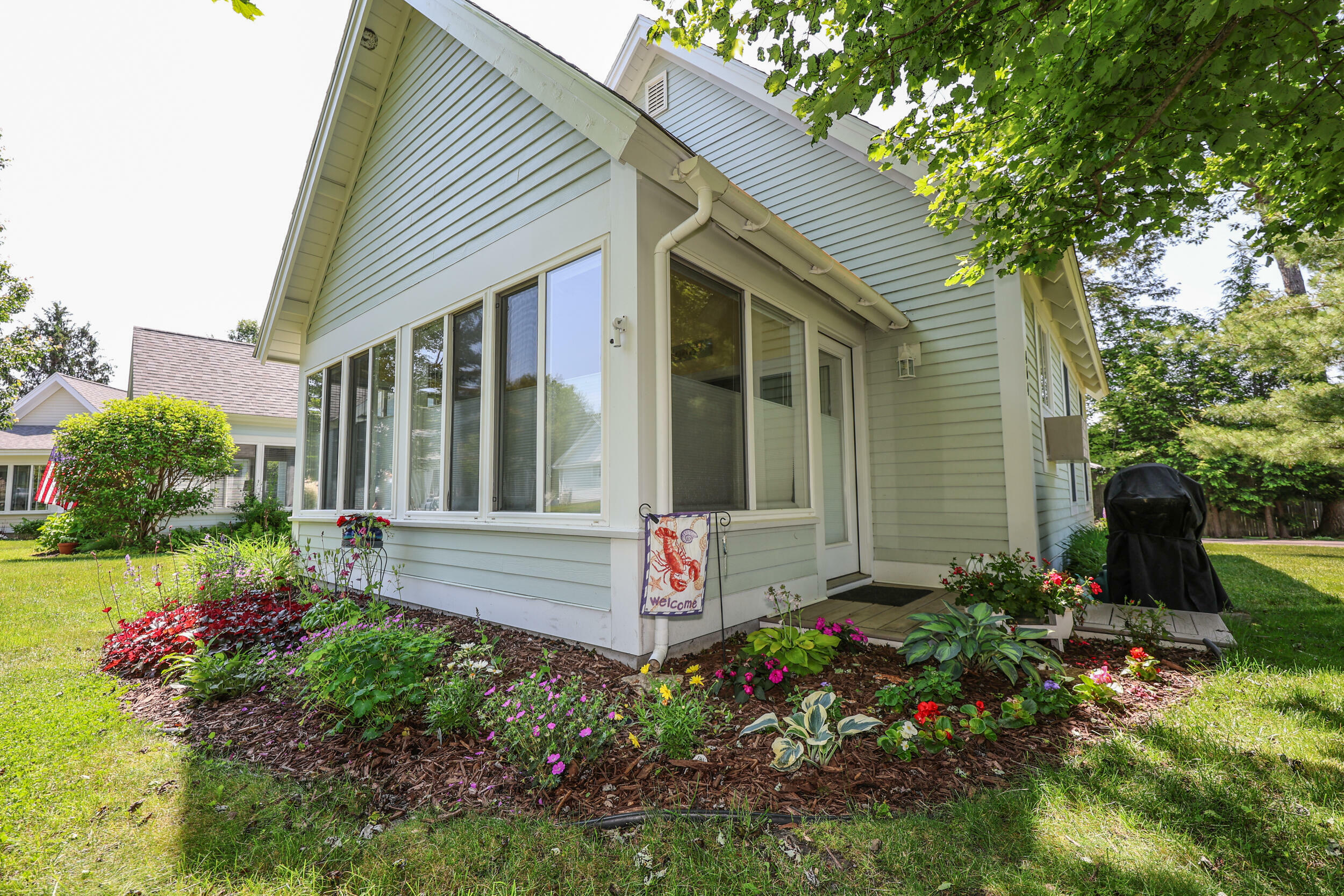 Property Photo: 454 Post Road 464 ME 04090