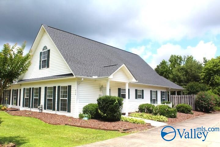 Property Photo:  934 Sundown Drive NW  AL 35016 