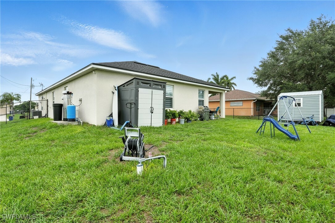 Property Photo: 5005 Beauty Street FL 33971