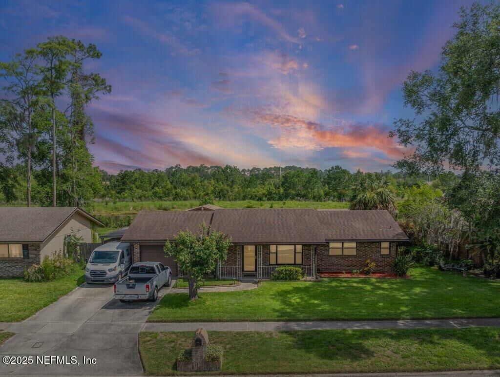 Property Photo: 4243 Timberlake Drive N FL 32257