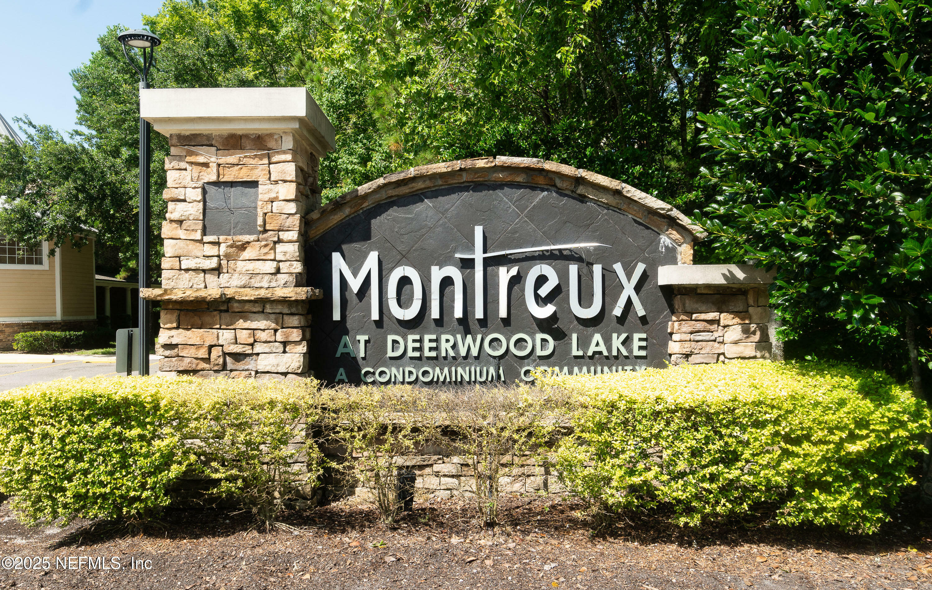 Property Photo: 8550 Touchton Road 821 FL 32216