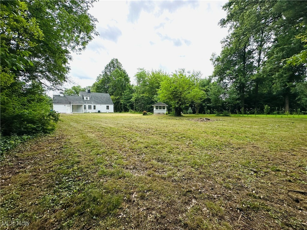 Property Photo: 568 North Road SE OH 44484