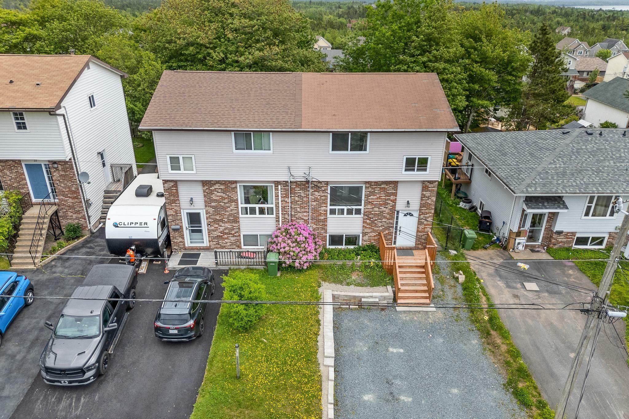 Property Photo: 33 Inglewood Crescent NS B2W 5W4