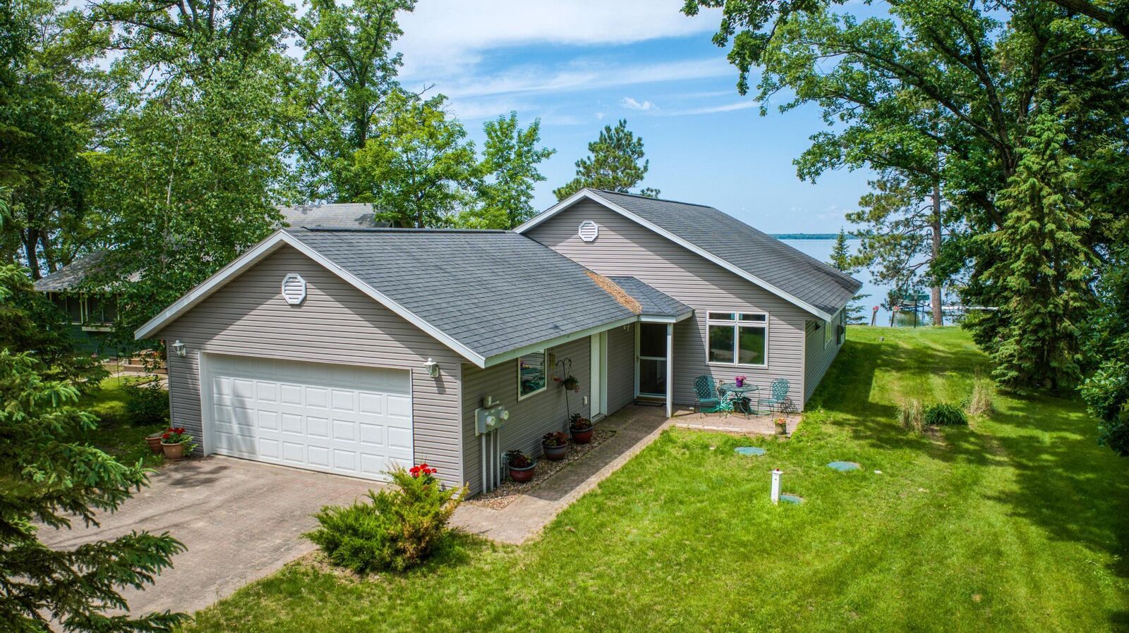 Property Photo: 5503 Mallard Lane NE MN 56601