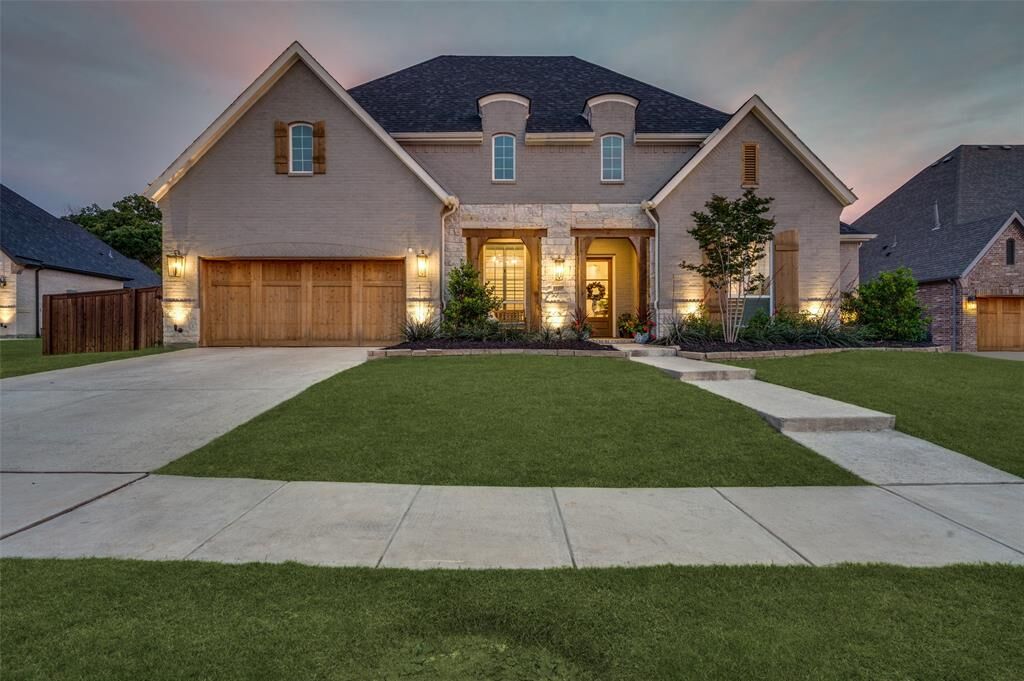 Property Photo: 11405 Antler Ridge Way TX 76226