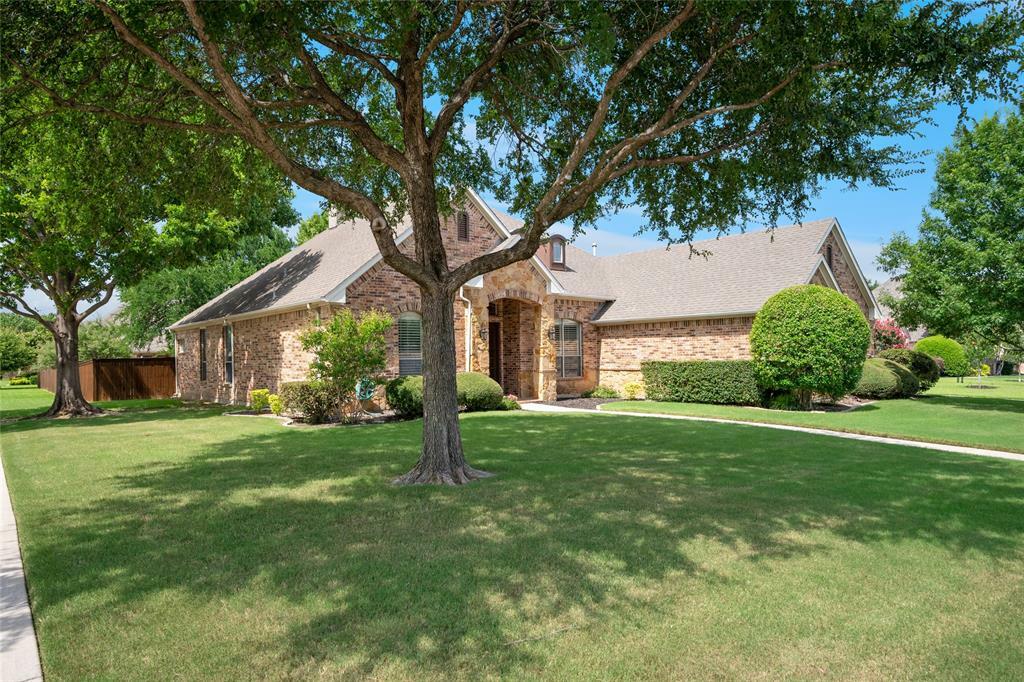 Property Photo: 1501 Cherry Glow Court TX 76248