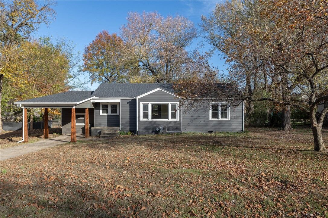 Property Photo:  1806 Janice Avenue  AR 72703 