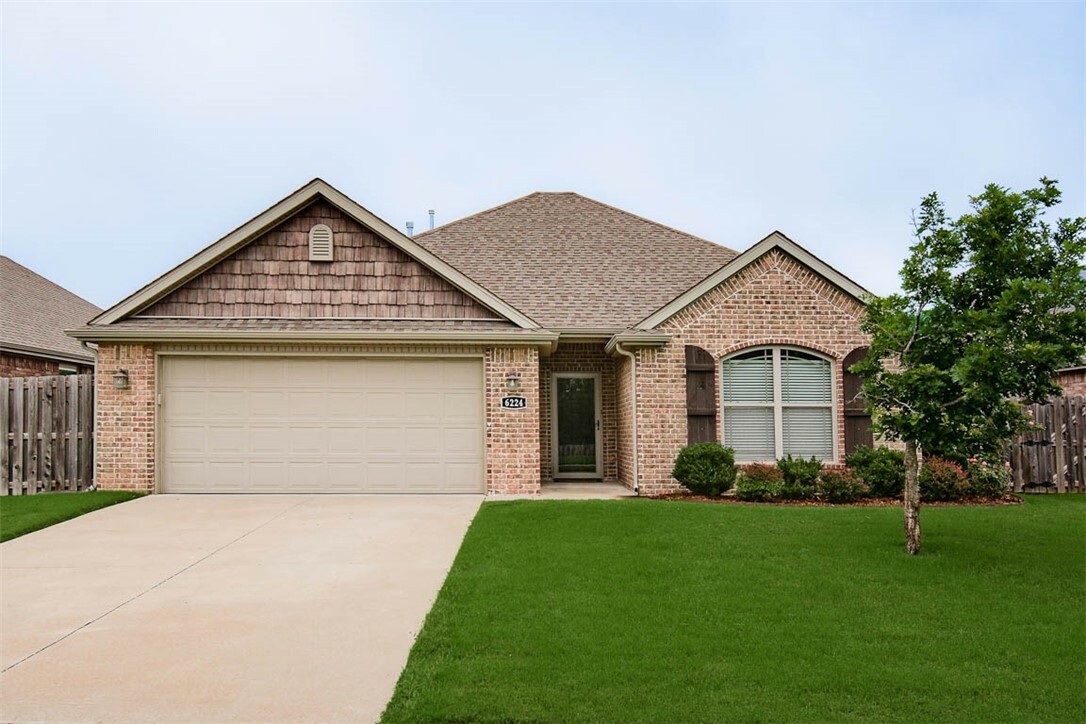 6224 W Limerick Way  Fayetteville AR 72704 photo