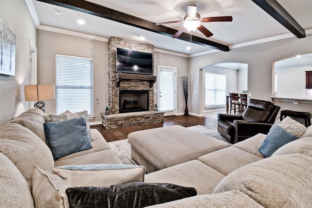 Property Photo: 6224 W Limerick Way AR 72704