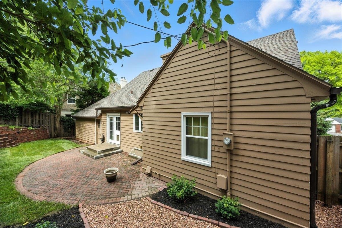 Property Photo: 454 N 61 Street NE 68132