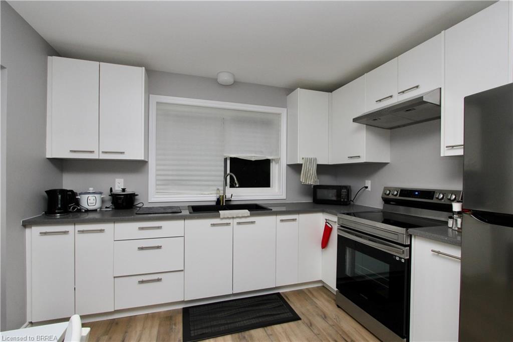 Property Photo: 248 Cedar Street 1 ON N3Y 2H9