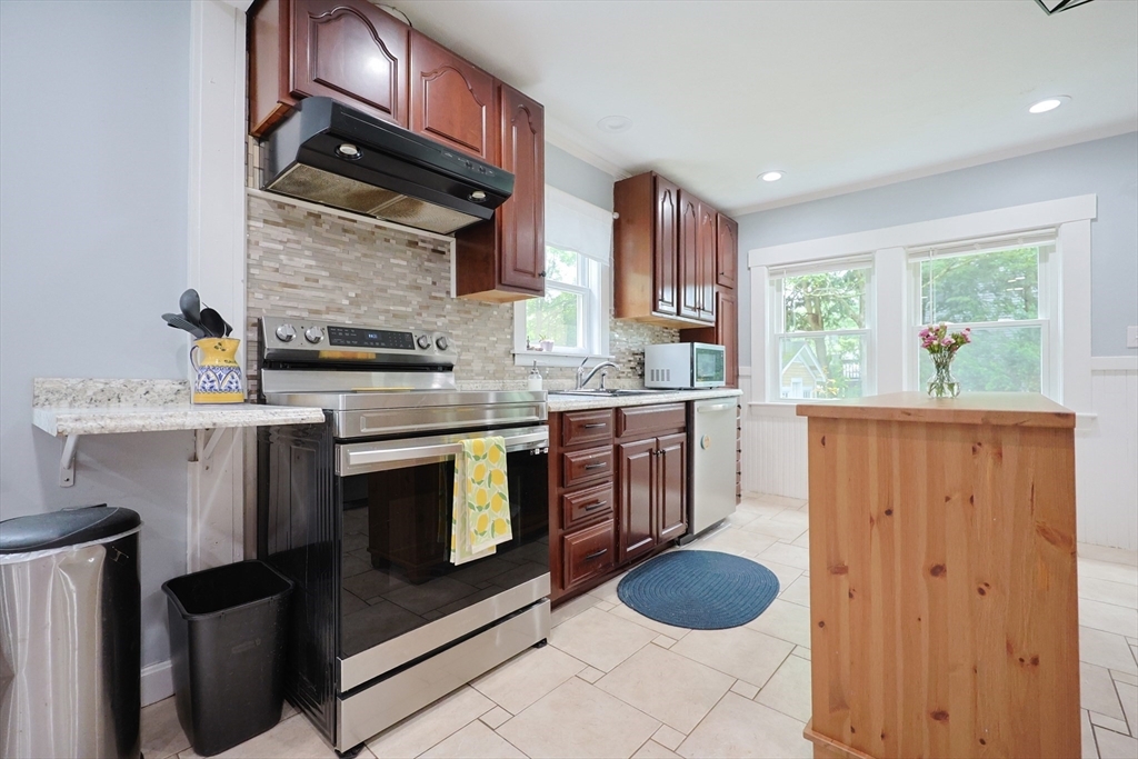 Property Photo: 5 Tucker Park MA 01463
