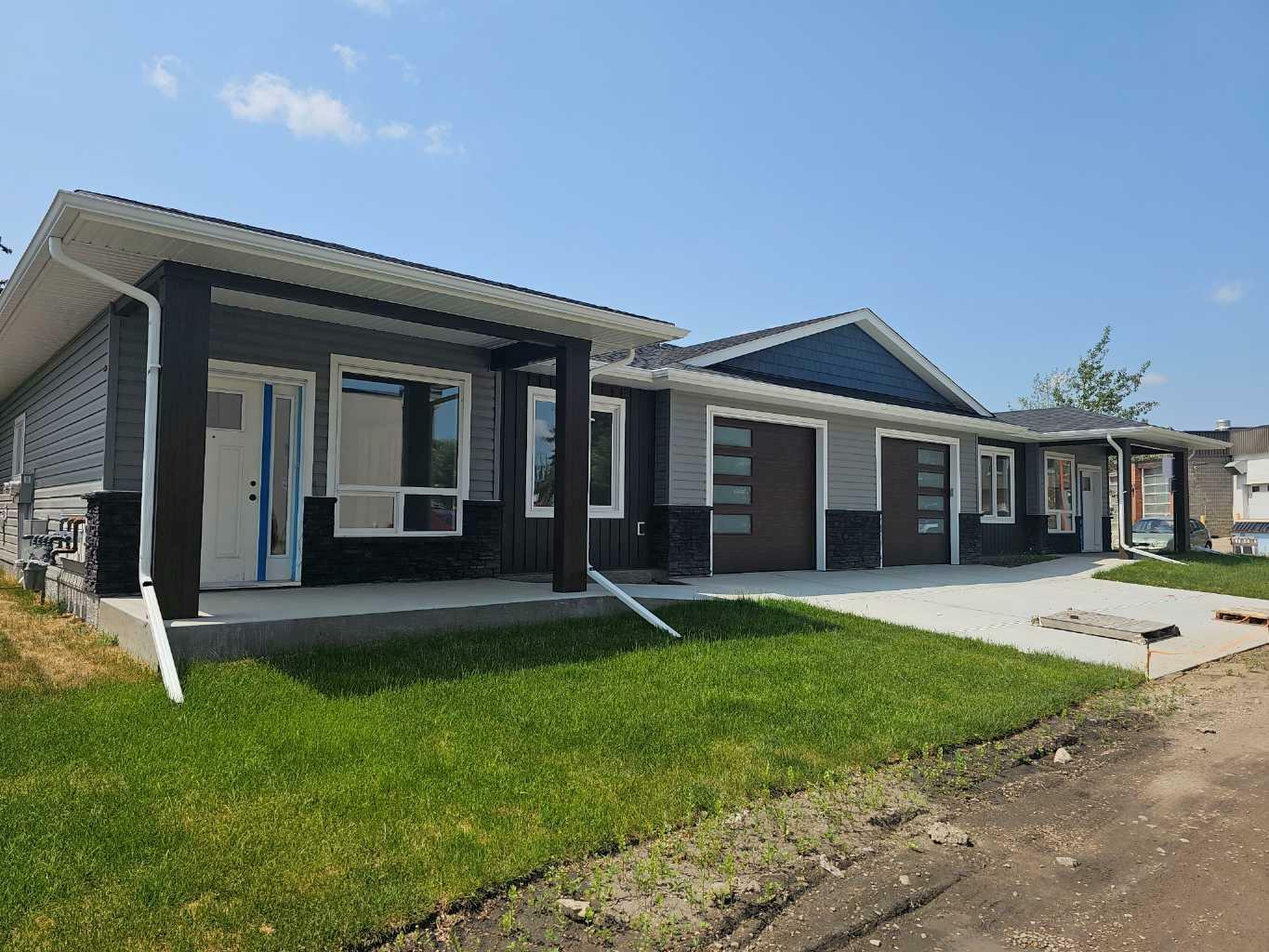 4738 49A Avenue #3  Lacombe AB T4L 1N4 photo
