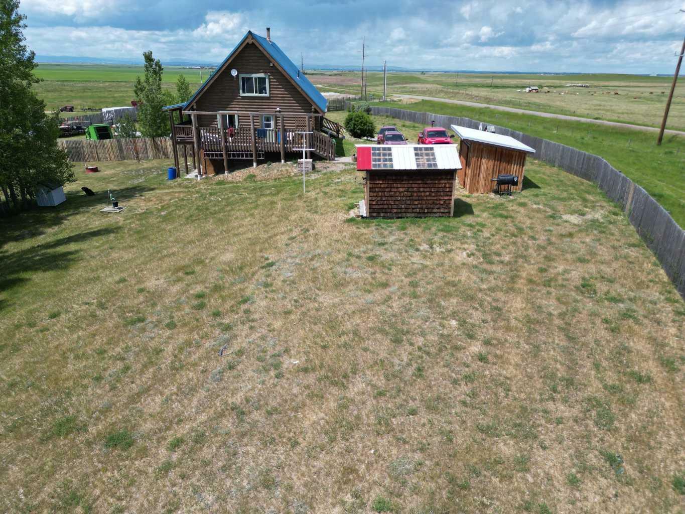 Property Photo: 262071 Twp Rd 142 AB T0L 1Z0