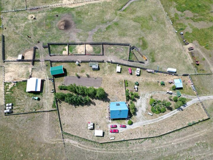 Property Photo:  262071 Twp Rd 142  AB T0L 1Z0 