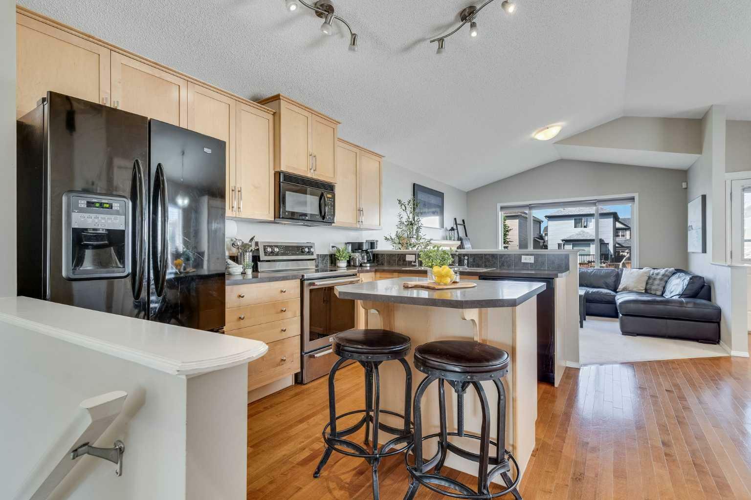 Property Photo: 75 Everglen Road SW AB T2Y 5E9