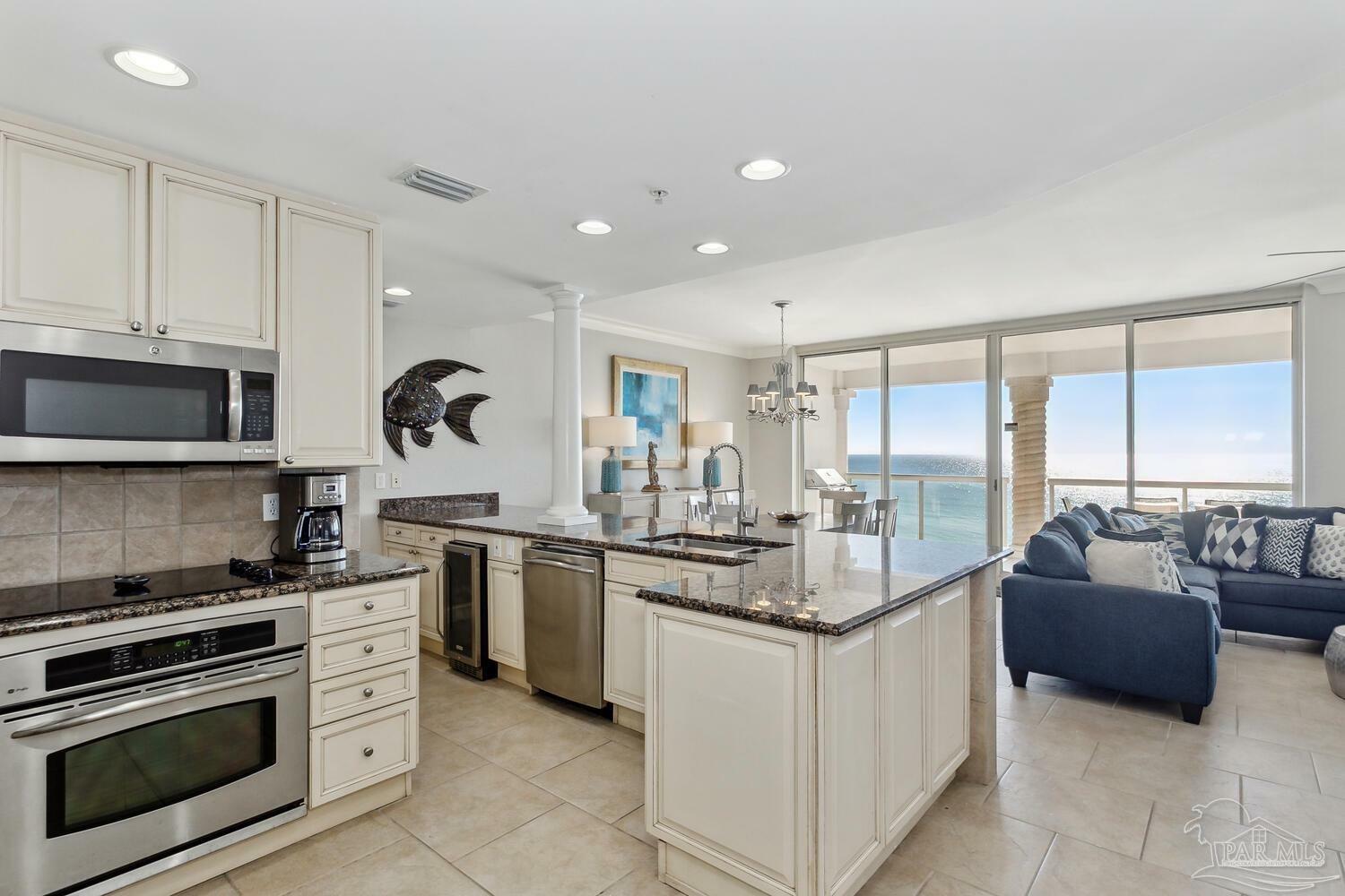 Property Photo: 18 Via Deluna Dr 603 FL 32561