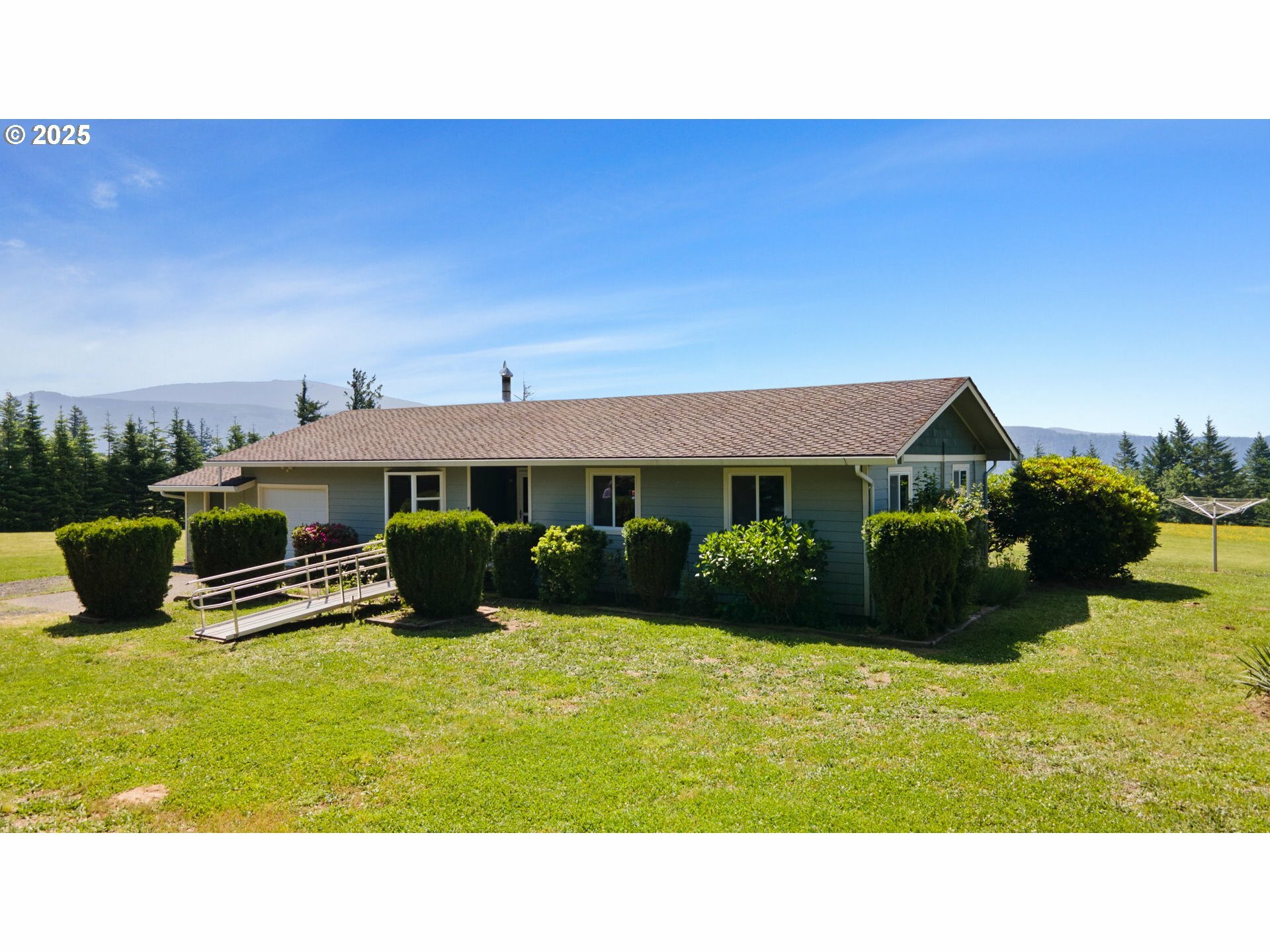 Property Photo: 92 Collins Rd WA 98671