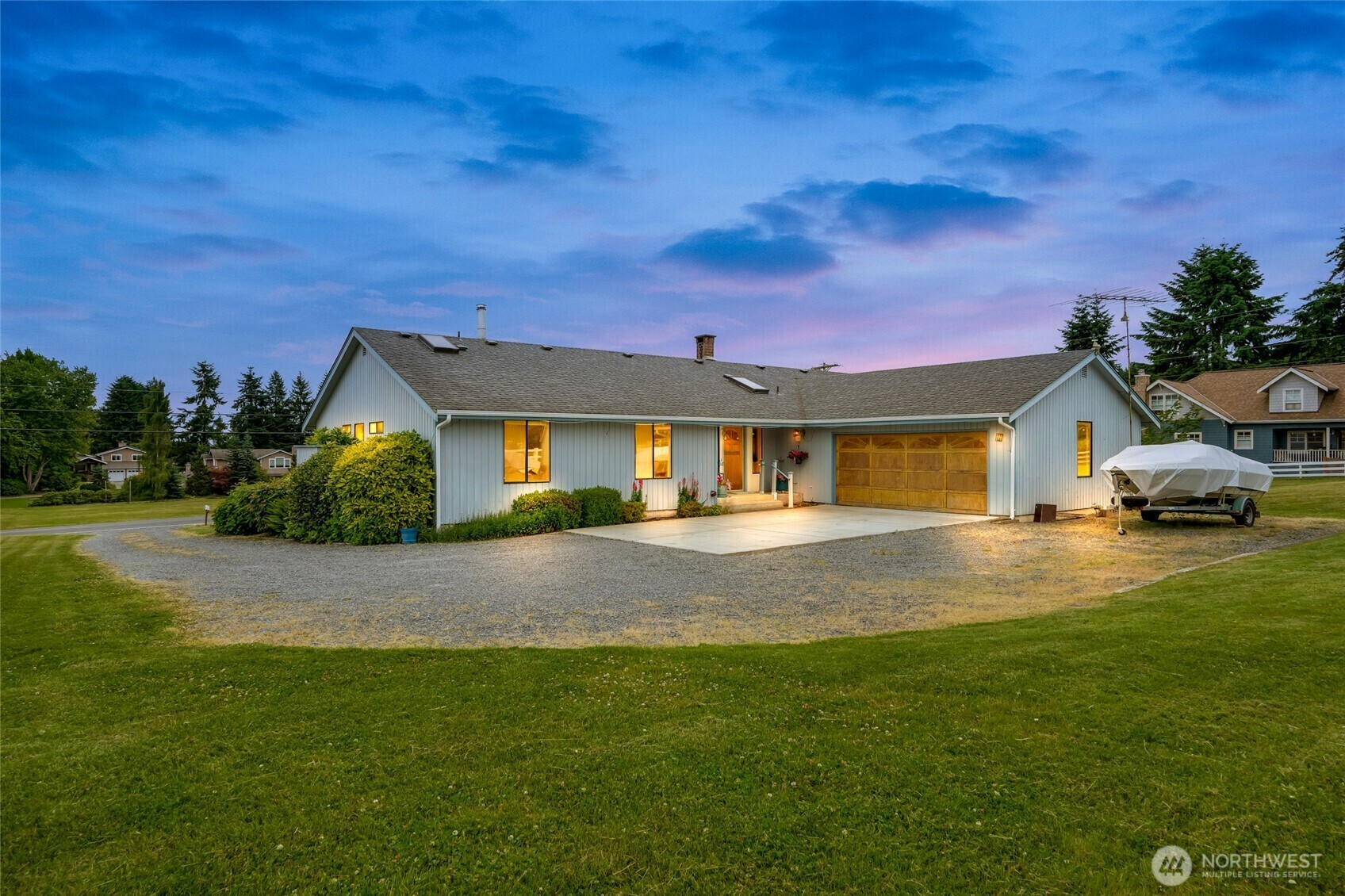 Property Photo: 13514 127th Avenue SE WA 98290