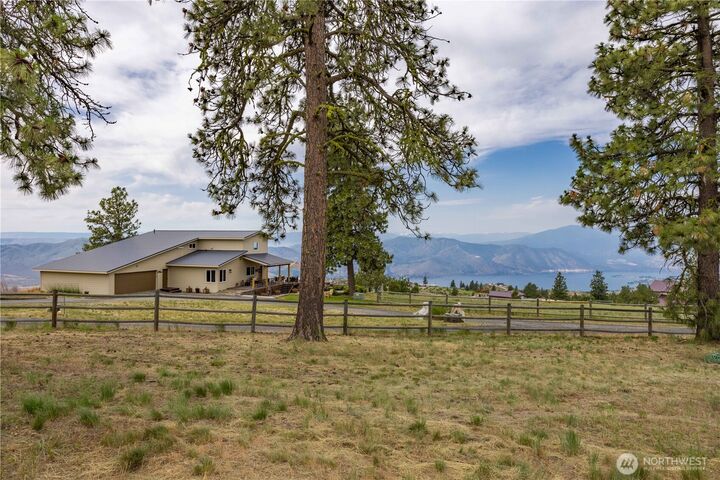 Property Photo:  95  Horizon Lane  WA 98816 