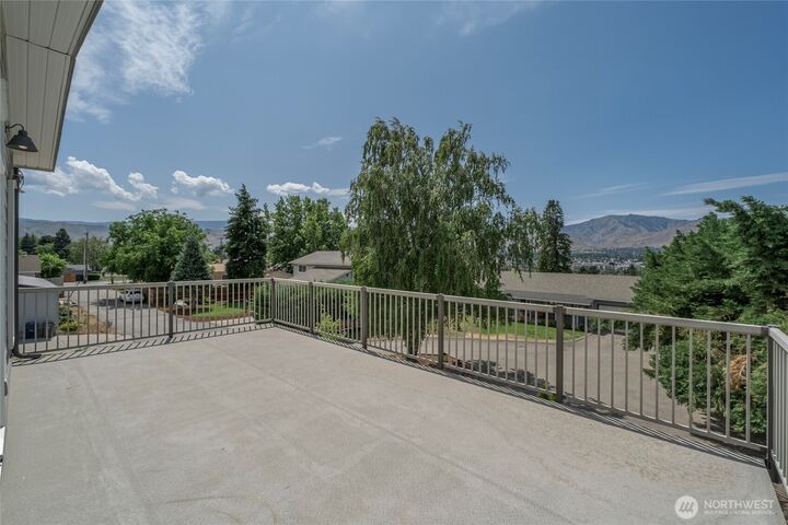 Property Photo:  96 NE 17th Street  WA 98802 