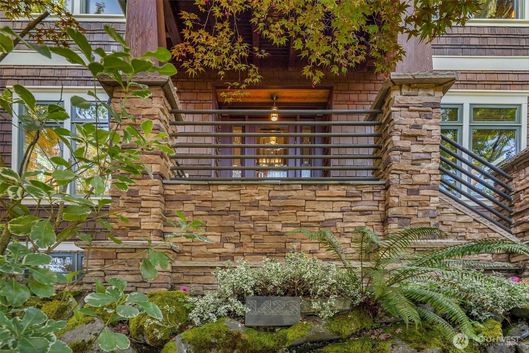 Property Photo: 1423 37th Avenue WA 98122