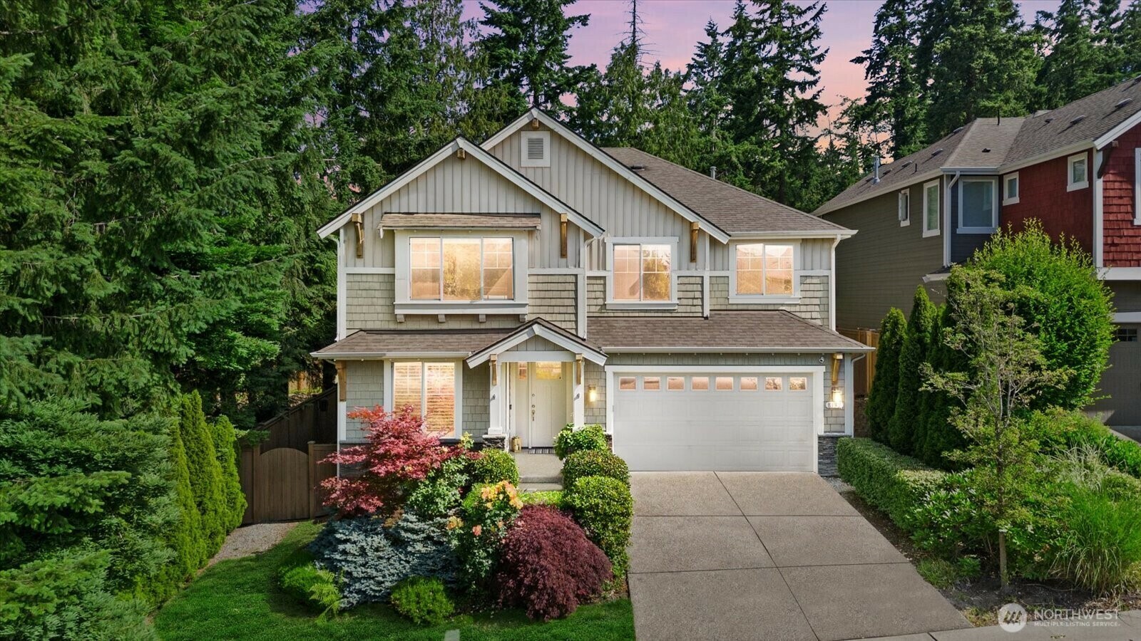 Property Photo:  8132 NE 117th Place  WA 98034 