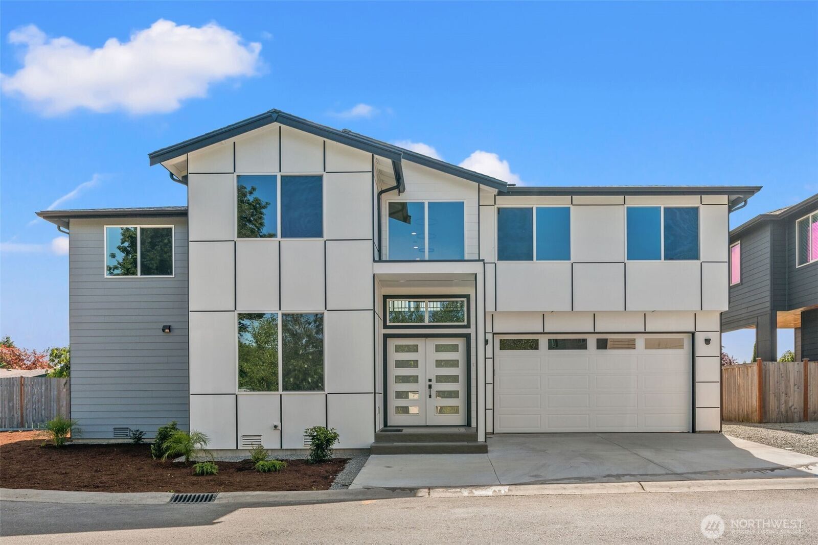 Property Photo: 27502 148th Avenue SE WA 98042