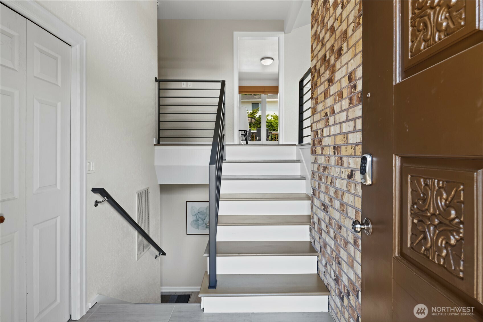 Property Photo: 6210 105th Avenue NE WA 98033