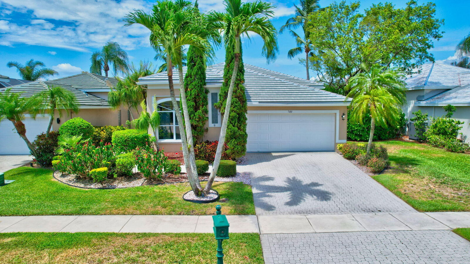 Property Photo:  7681 Rockford Road  FL 33472 