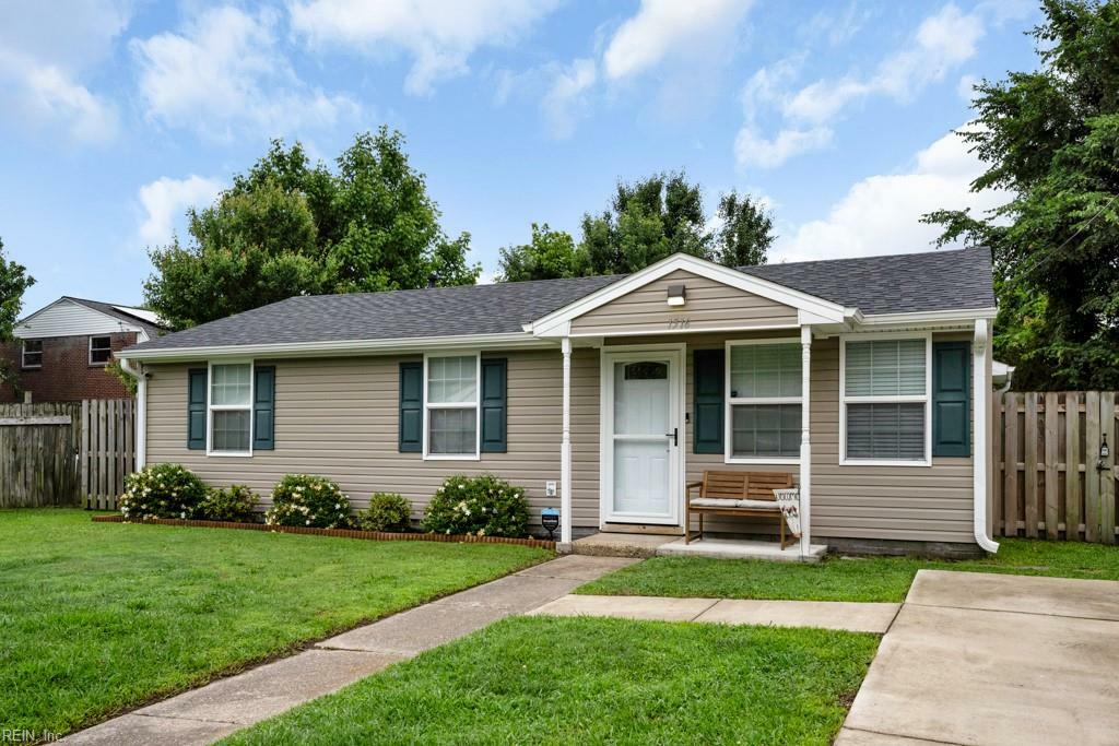 Property Photo: 1516 Garrow Cir VA 23663