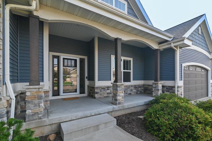 Property Photo:  824 Richard Way  WI 53597 