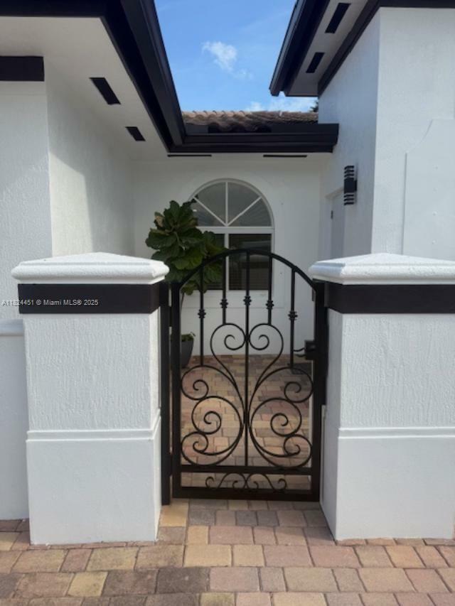 Property Photo: 15564 SW 12th Ter 0 FL 33194