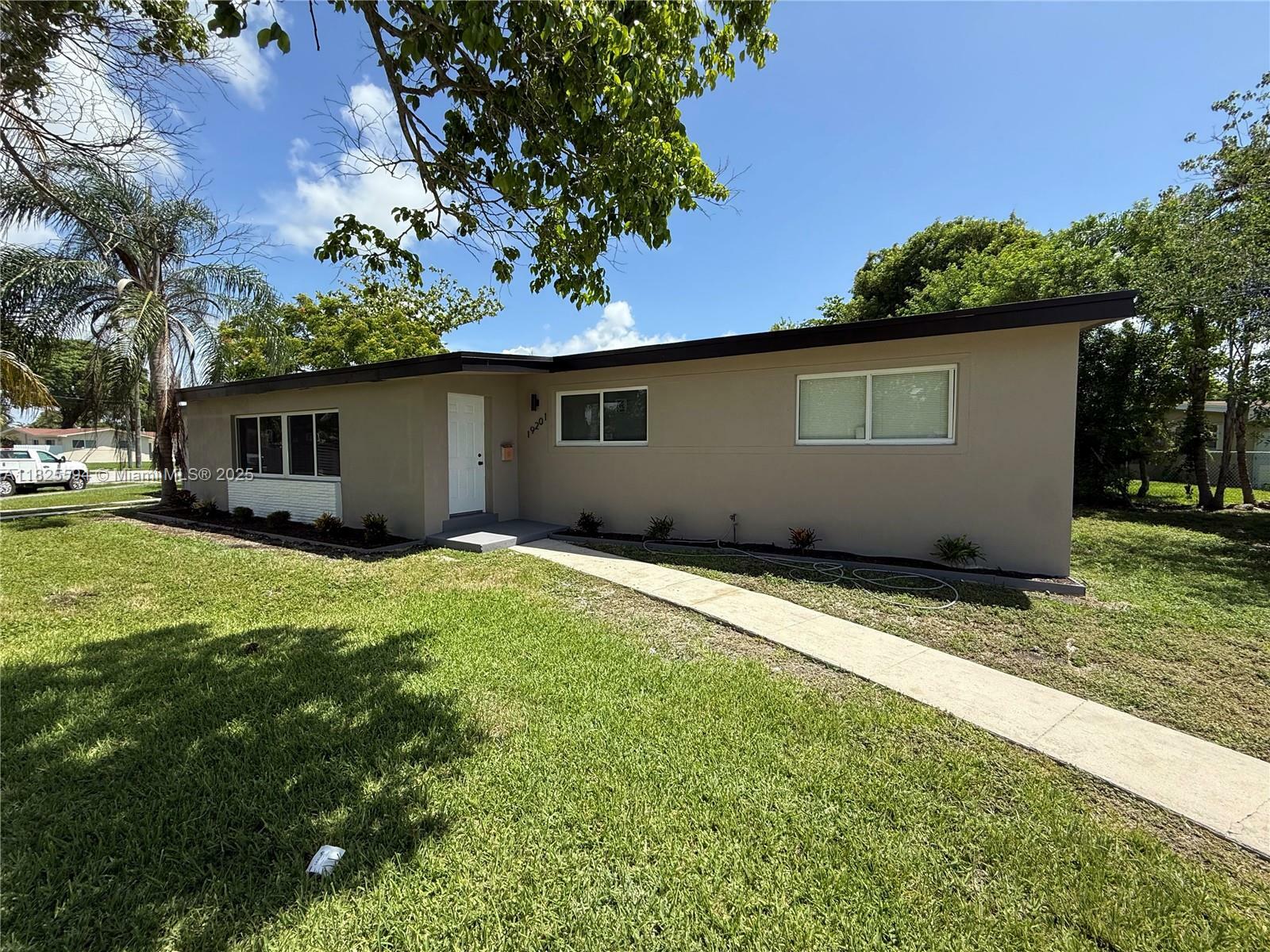 Property Photo:  19201 Flag Dr  FL 33157 