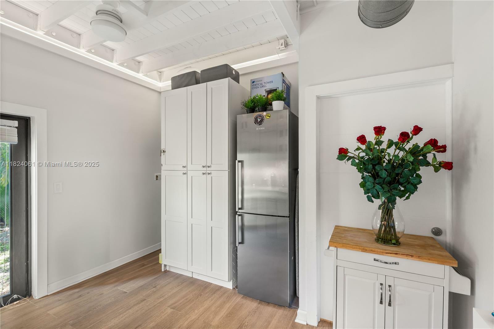 Property Photo: 1301 Milan Ave 5 FL 33134