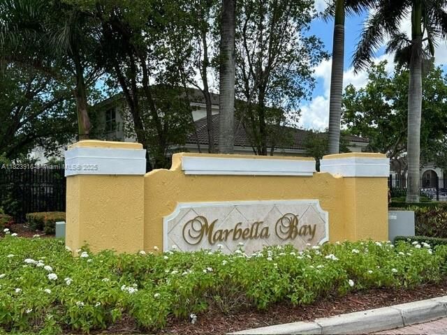 Property Photo:  1018 NE 42nd Ter  FL 33033 