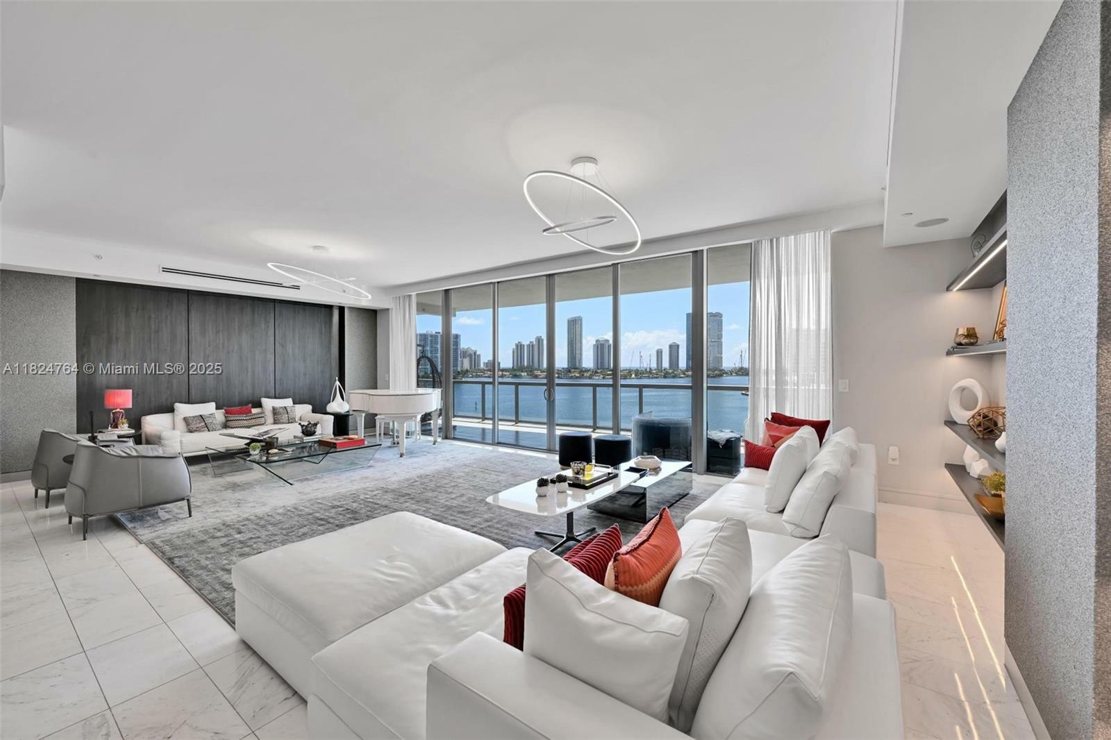 Property Photo: 3300 NE 188th St 718 FL 33180