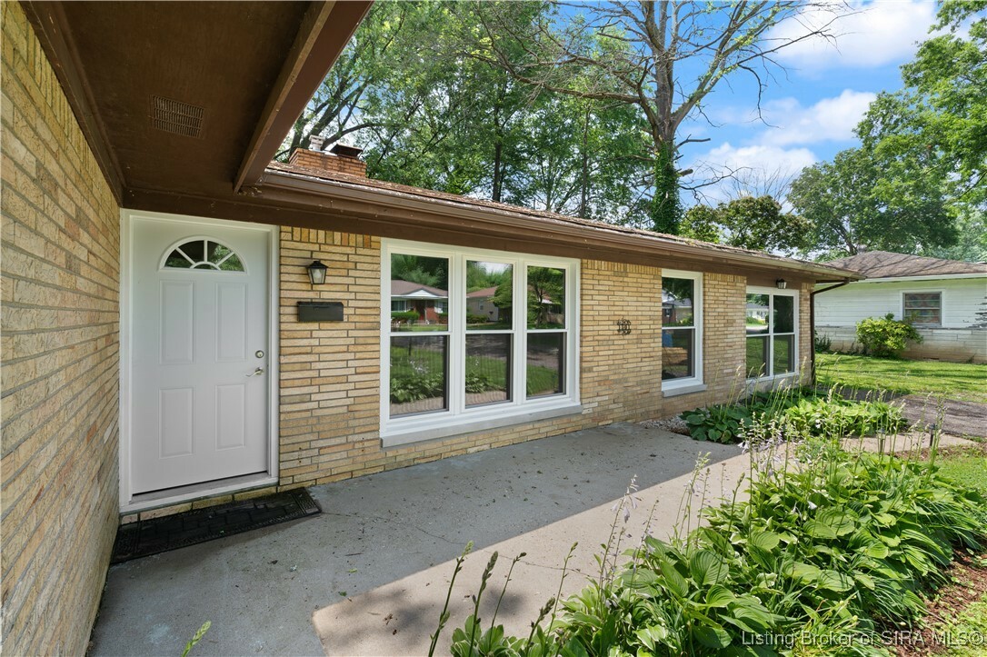 Property Photo: 1501 McTavish Drive IN 47129