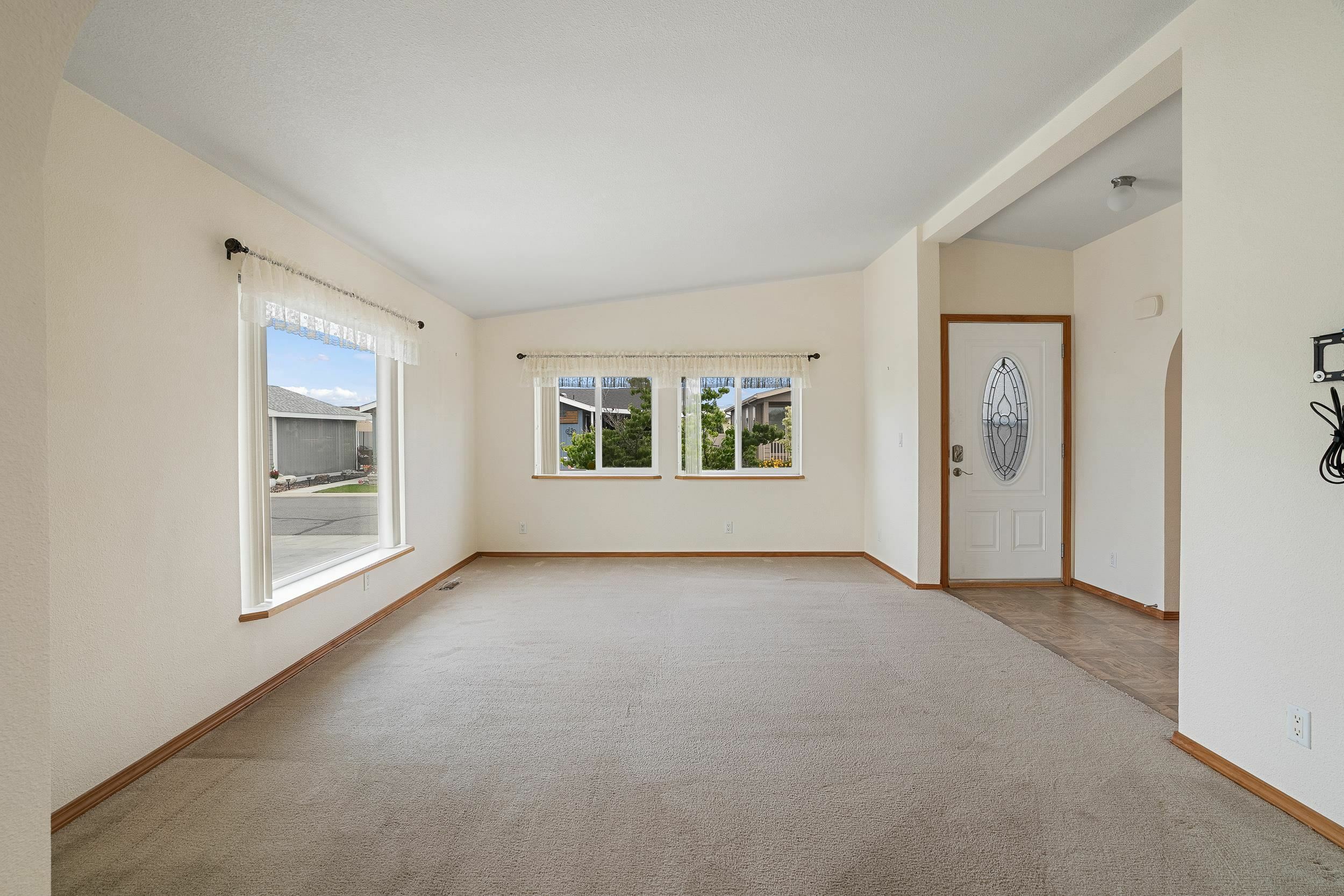 Property Photo: 1811 N Grady Ln #43 WA 99016