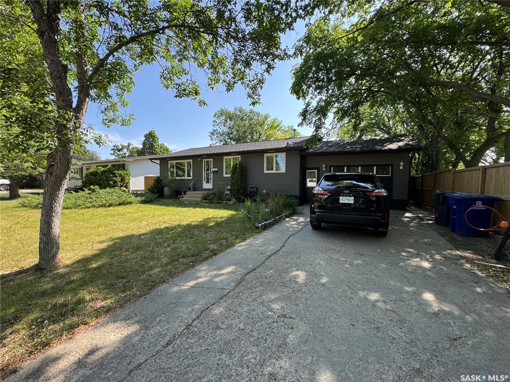 708 Brimacombe Drive  Weyburn SK S4H 0A2 photo